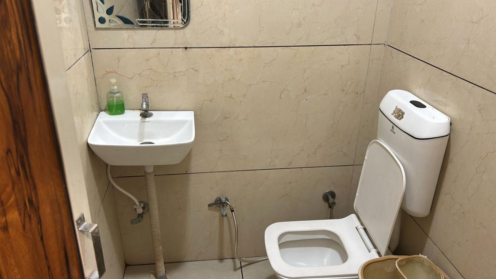 Hotel Empire Уджайн Екстериор снимка
