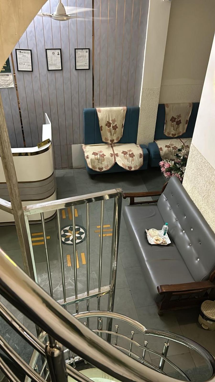 Hotel Empire Уджайн Екстериор снимка
